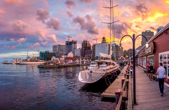 Halifax Night Tour & Peggy's Cove Sunset 3