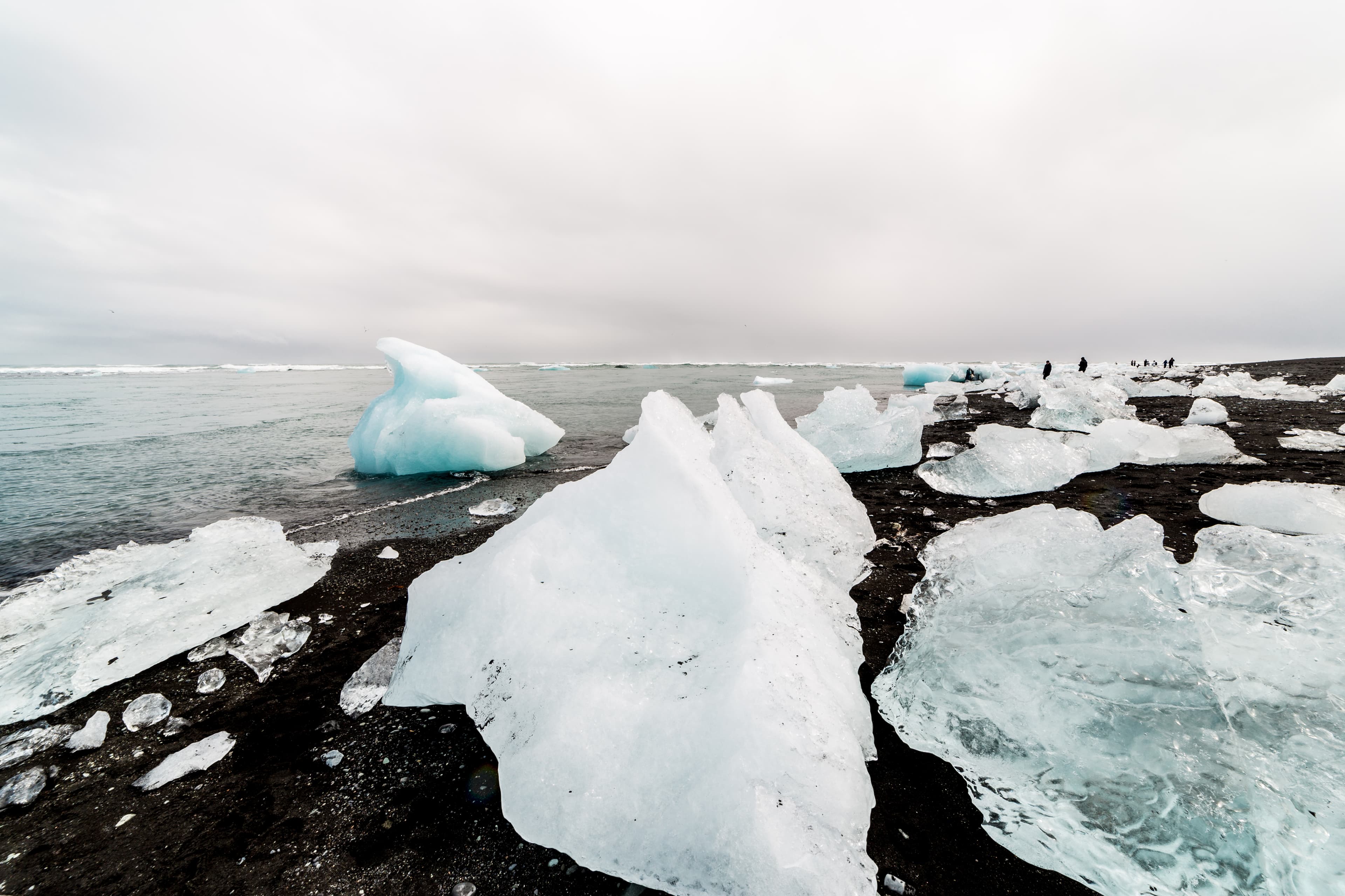 Jokulsarlon-Diamond-Beach-Glacier-Lagoon-Iceland-47