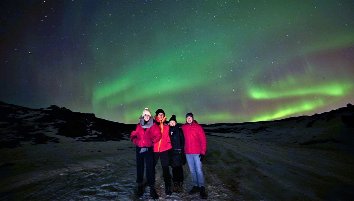 golden-circle-northern-lights-1200x628-6