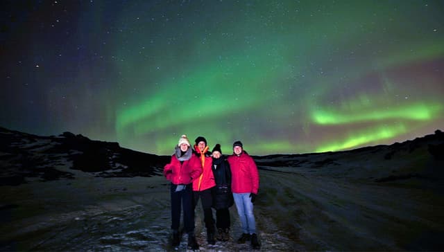 golden-circle-northern-lights-1200x628-6