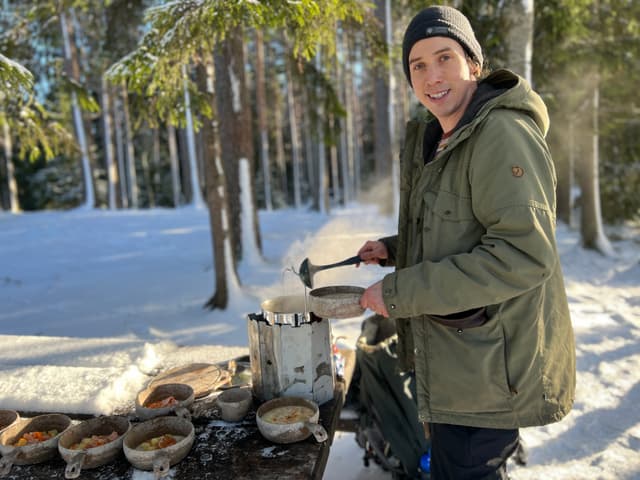 winter-wonderland-cooking-supper-finland