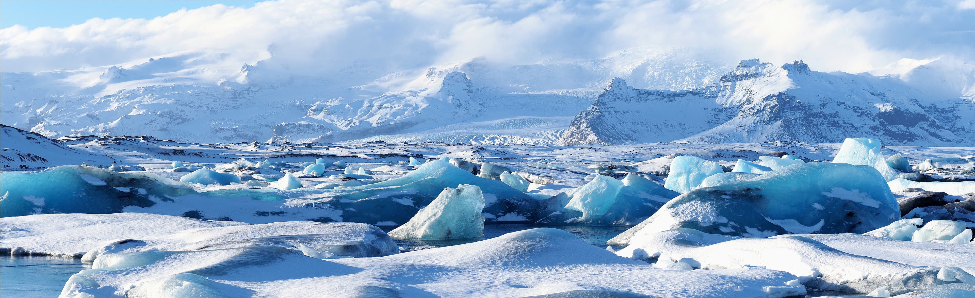 iceberg panoramic view of jokulsarlon iceland iceberg panoramic view of jokulsarlon