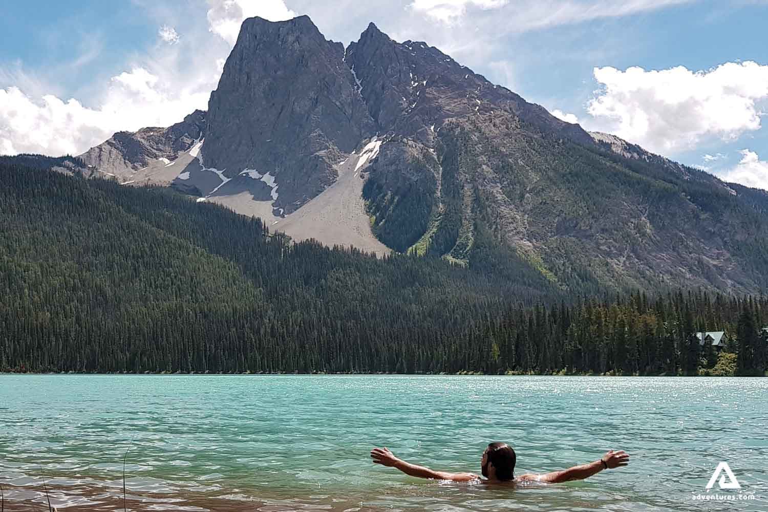 yoho-national-park-canada-emerald-lake-mountains-nature-landscape-man-resting-1-2