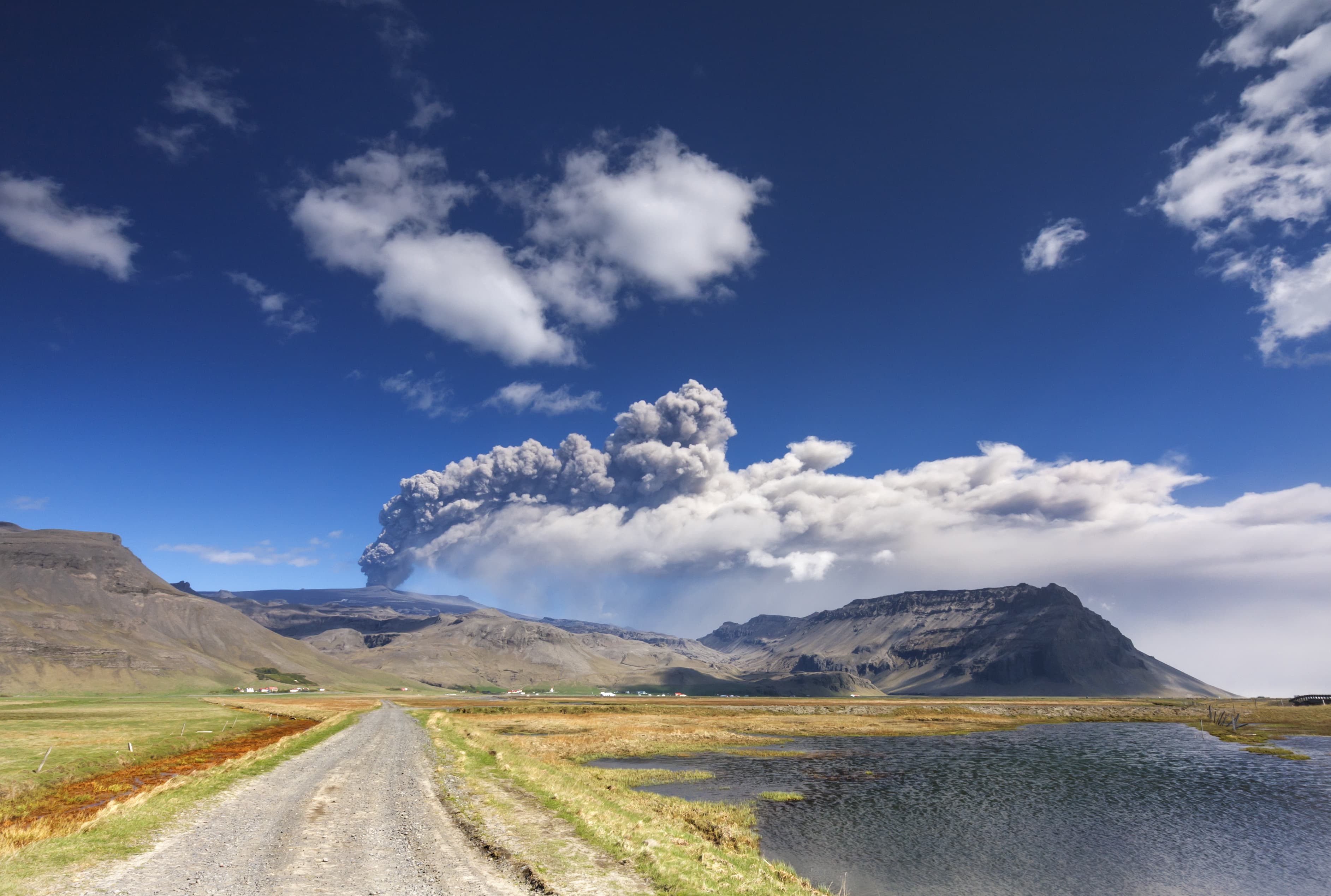 eyjafjallajokull-glacier-iceland-mountain-1