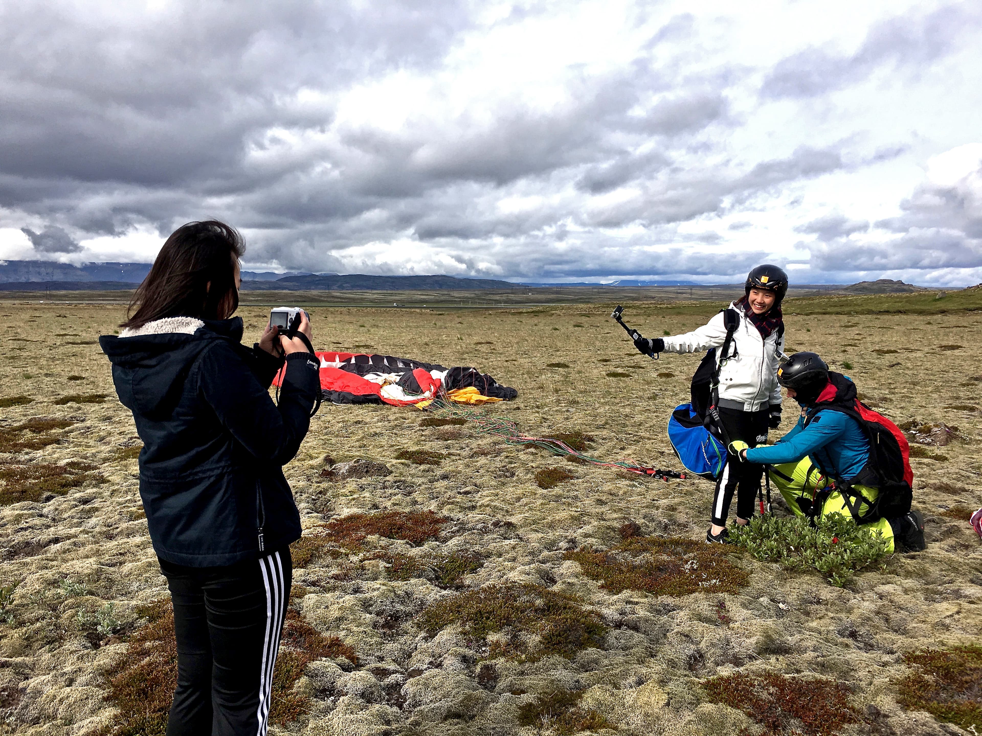 Paragliding Reykjavík Iceland Preparing Take Off Happyworld