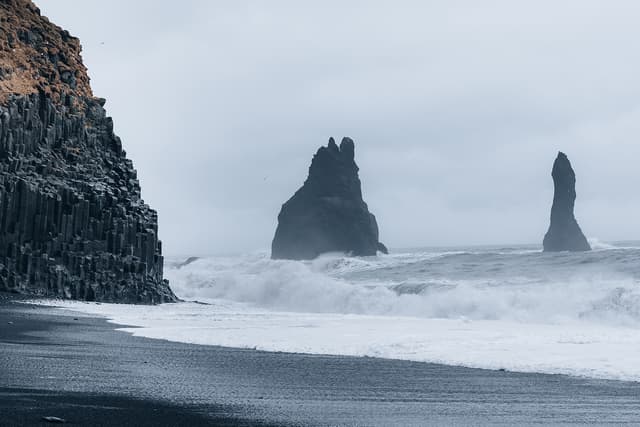 reynisfjara-black-sand-beach-columnar-basalt