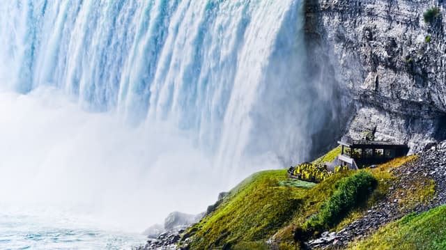 Epic Full-Day Niagara Falls Tour from USA/Canada Plus Lunch 1