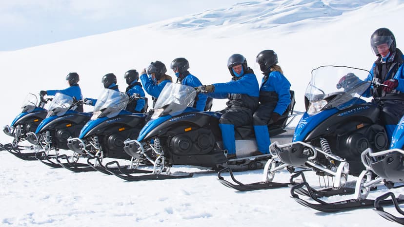 Snowmobile Tour in Iceland on Vatnajökull Glacier 7