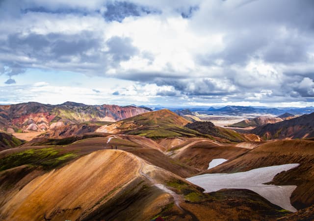 Landmannalaugar-trekking-tour-Iceland (