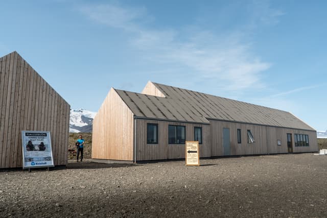 Fjallsarlon-glacier-lagoon-zodiac-boat 7