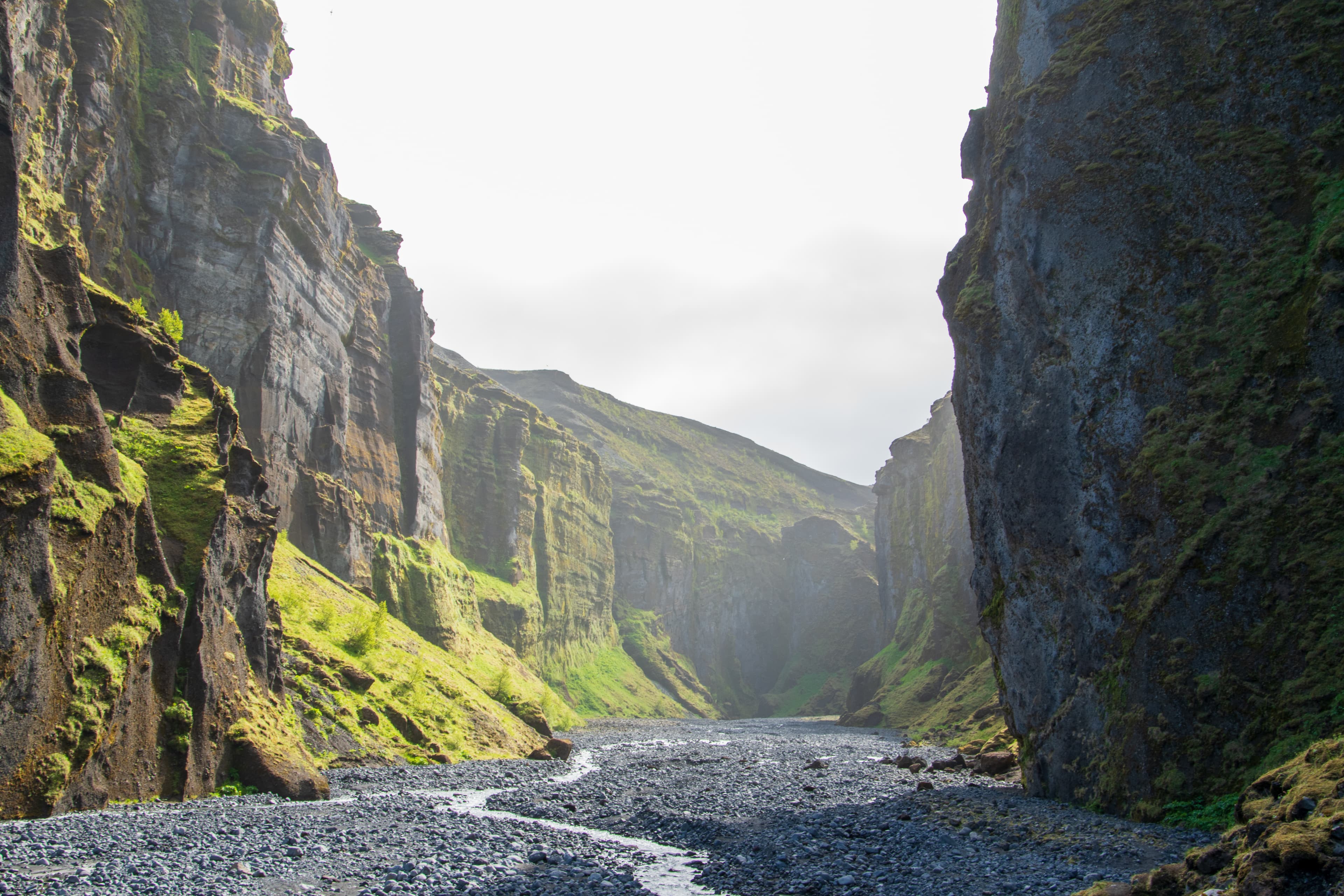 Hike through the Stakkholtsgjá gorge in Thorsmörk in the south of Iceland Wanderung durch die Schlucht Stakkholtsgjá in der Thorsmörk im Süden von Island