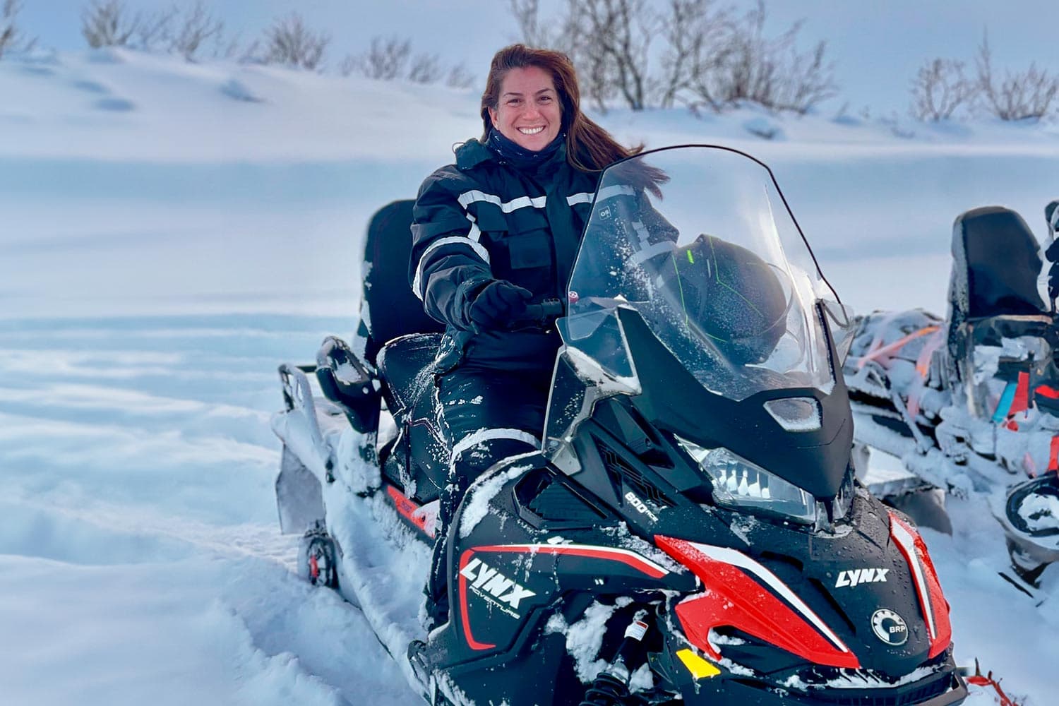 tourist-on-snowmobile-myvatn-snowmobiling