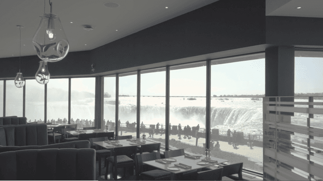 Niagara Falls Day & Night Tour with 3-Course Dinner 3