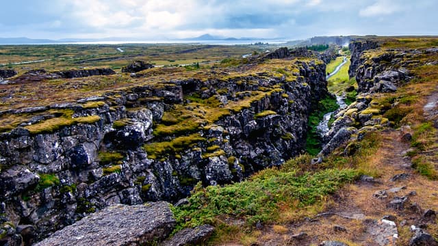 Thingvellir-national-park-golden-circle