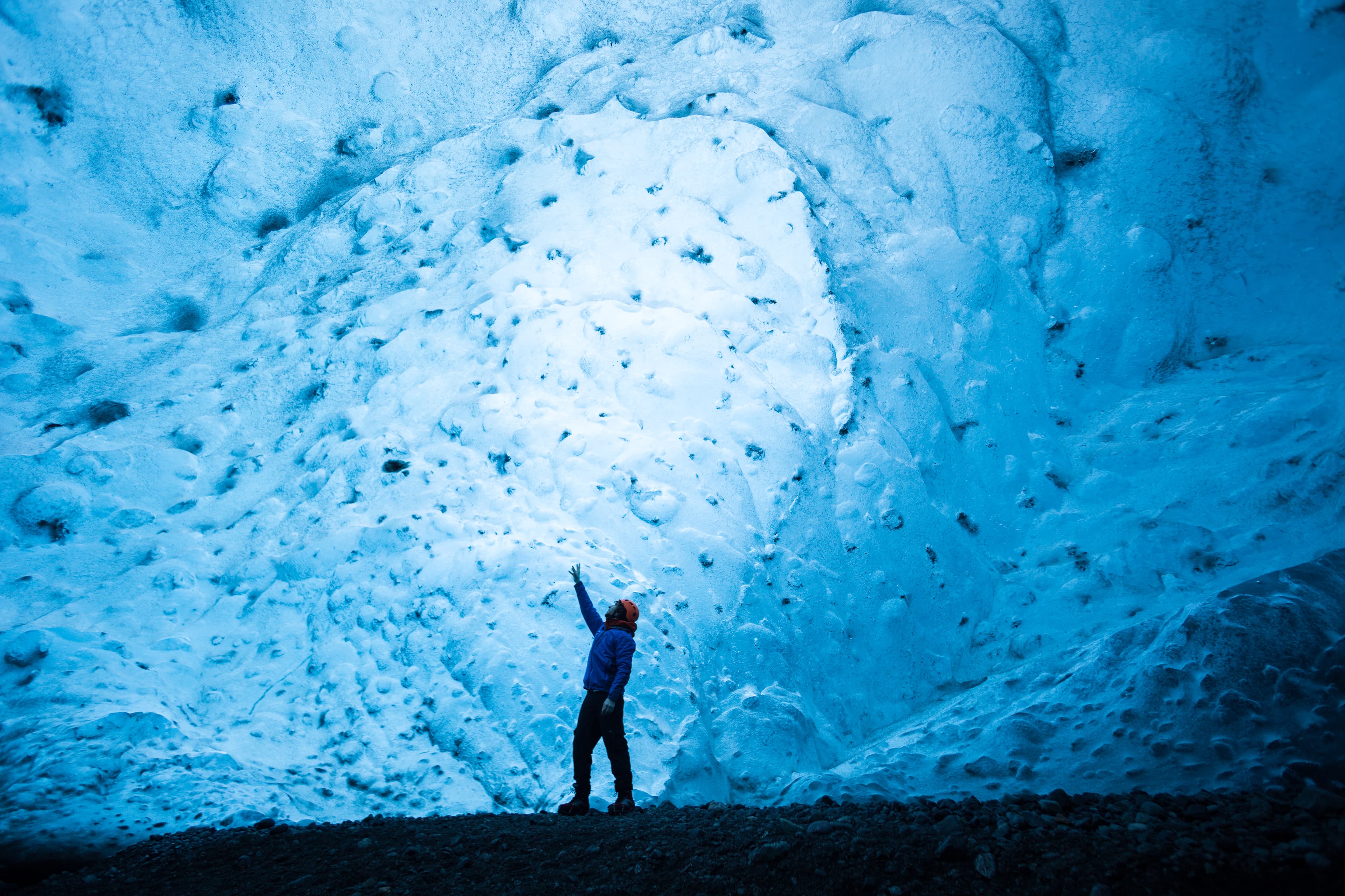 Crystal-Ice-Cave-Skaftafell-Vatnajokull-Iceland-3