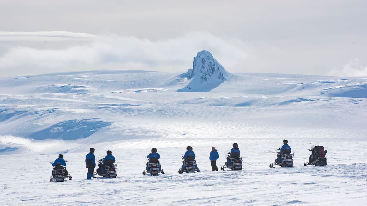 Snowmobile Tour in Iceland on Vatnajökull Glacier 8