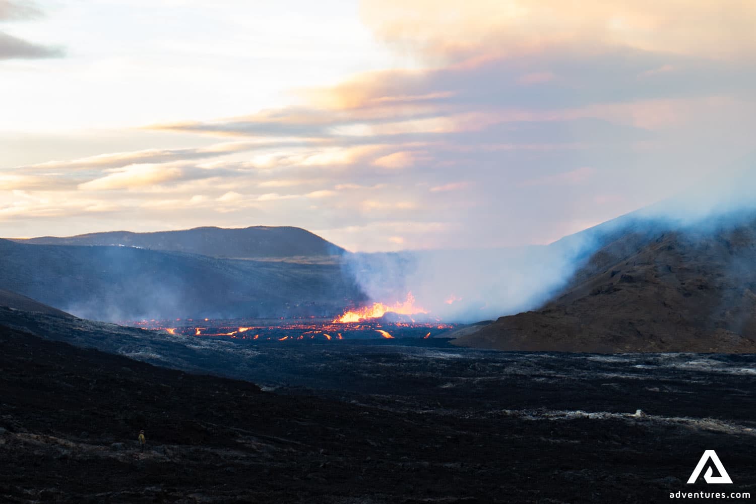 Fagradalsfjall-volcano-eruption-site-from-the-distance-in-2022