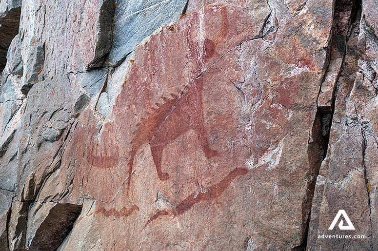 agawa-rock-pictograph-at-lake-superior-in-ontario