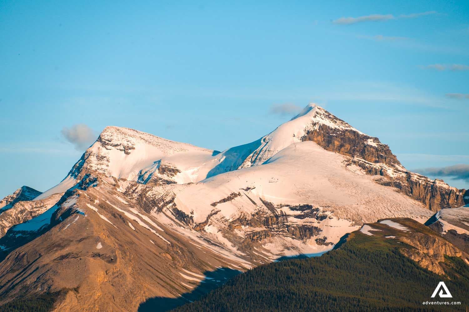 jasper-national-park-canada-landscape-mountain-peak-clear-sky-1