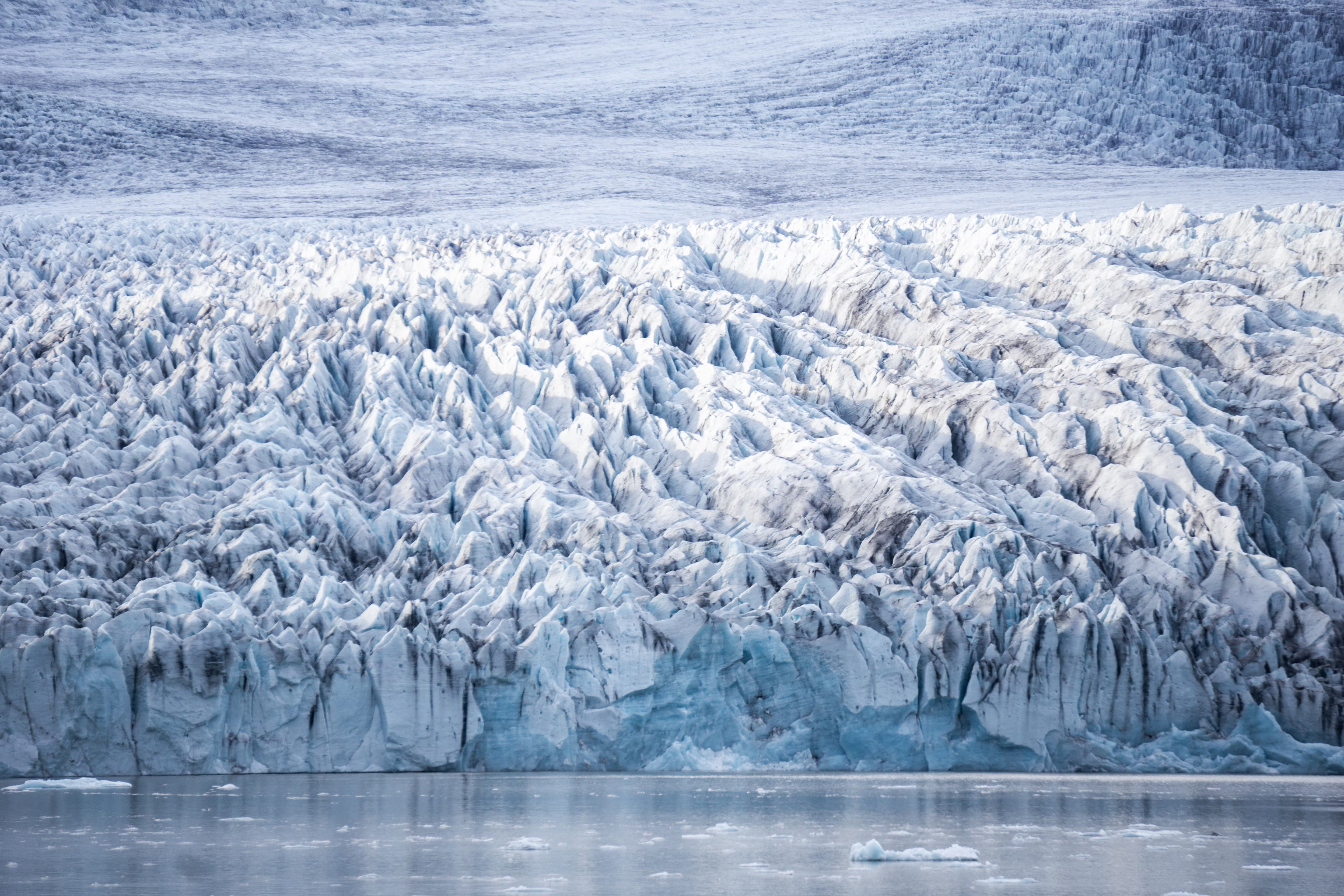 Fjallsarlon-glacier-lagoon-zodiac-boat 4