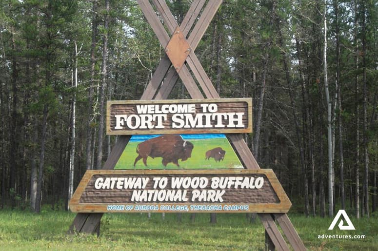 fort-smith-road-sign-near-wood-buffalo-national-park