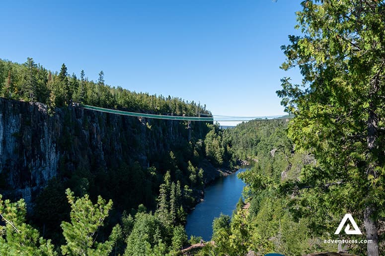 hiking-trails-and-suspension-bridges-over-the-lake-superior-provincial-park