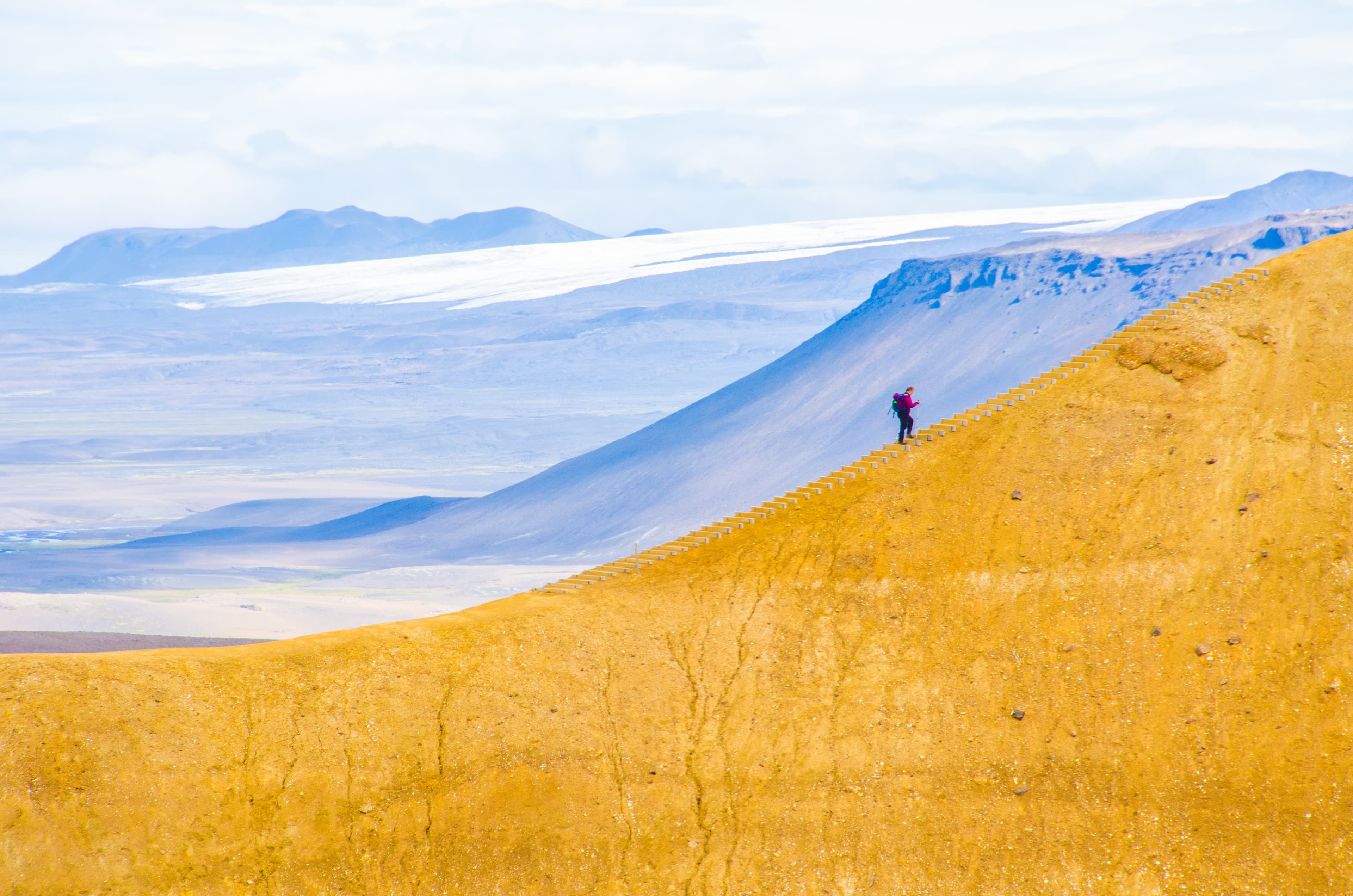 Iceland Kerlingarfjöll - Vulcanic Landscape with hot springs and steaming strams Iceland Kerlingarfjöll - Vulcanic Landscape with hot springs and steaming strams