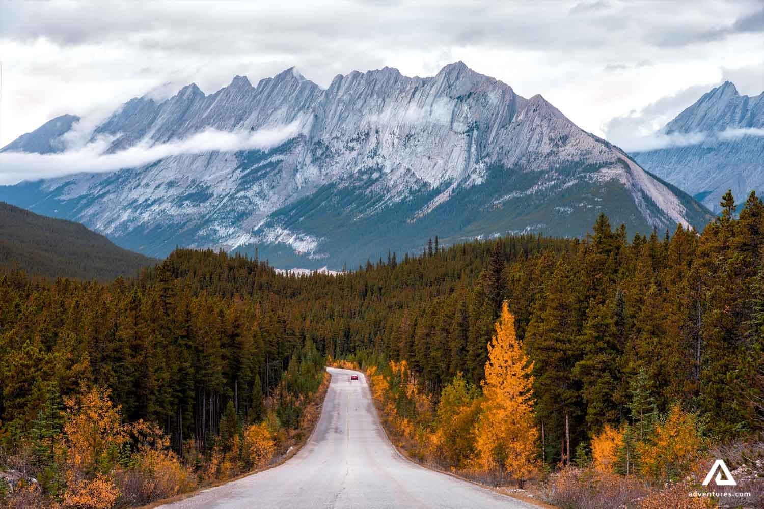 jasper-national-park-canada-landscape-fall-road-snow-mountain-peaks-car-1
