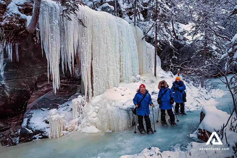 snowshoeing-tour-on-the-great-slave-lake-